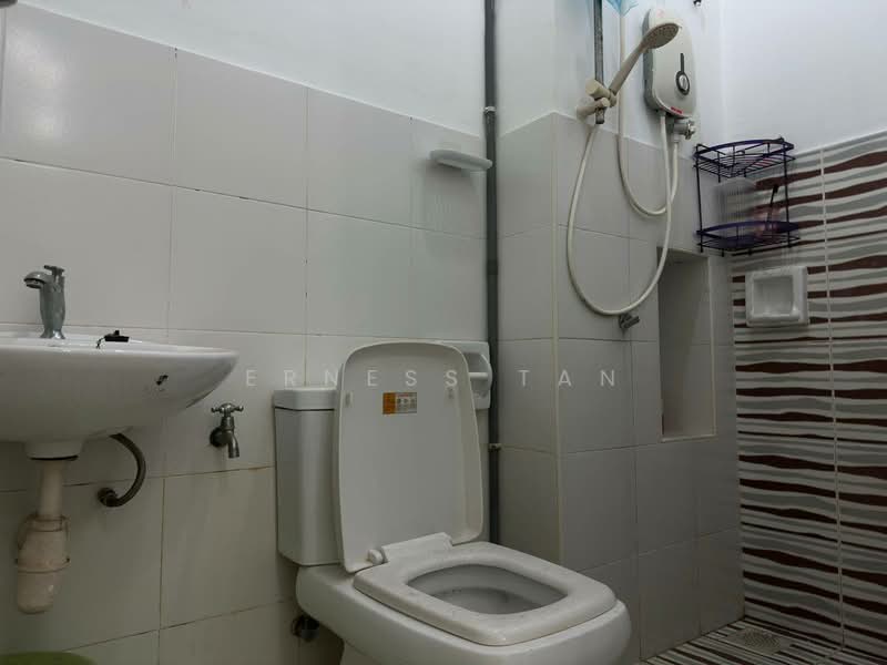 Rumah Teres 1 Tingkat untuk Dijual di Setia Eco Gardens (Gelang Patah) - Erness Tan - Bathroom - PropertyGuru.com.my