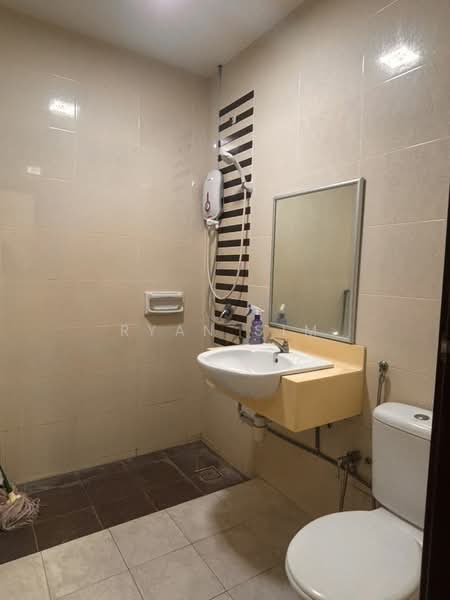 Condominium for Rent at The Brezza - Ryan Sim - Bathroom - PropertyGuru.com.my