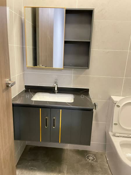 Service Residence for Sale at Twin Tower Residence - Huily Woon - Bathroom - PropertyGuru.com.my