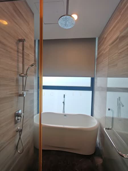 Kondominium untuk Dijual di Mirage Residence - JC Lee - Bathroom - PropertyGuru.com.my