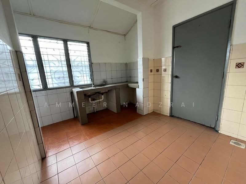 1-storey Terraced House for Sale in Semenyih (Selangor) - Ammeer Nadzrai - Kitchen - PropertyGuru.com.my