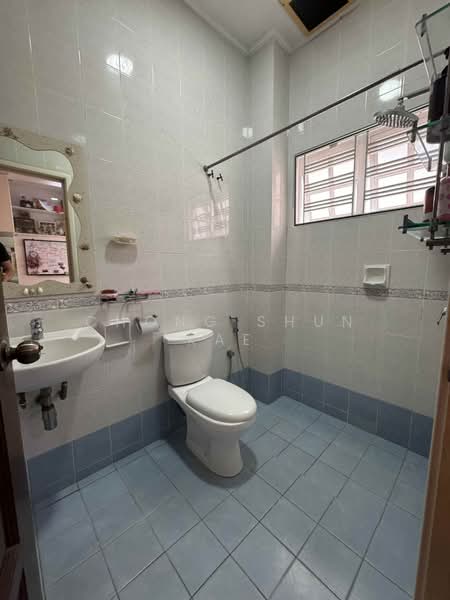 Semi-Detached House for Sale in Bandar Puteri Puchong (Puchong) - Chong Shun Kae - Bathroom - PropertyGuru.com.my