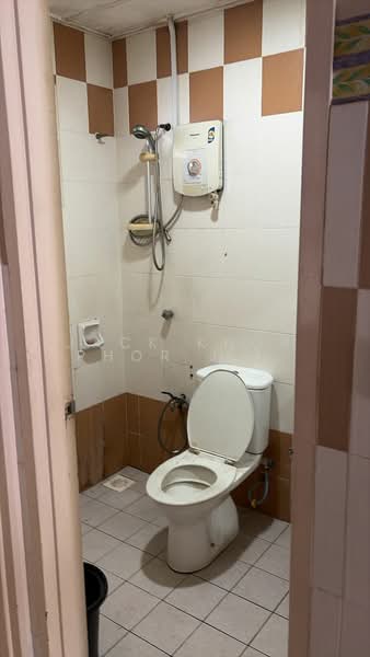 2-storey Terraced House for Sale in Setia Indah (Setia Alam) - Jack Khor Phor Jiing - Bathroom - PropertyGuru.com.my