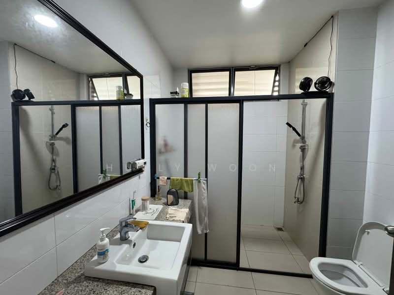 2-storey Terraced House for Rent in Taman Molek (Johor Bahru) - Huily Woon - Bathroom - PropertyGuru.com.my