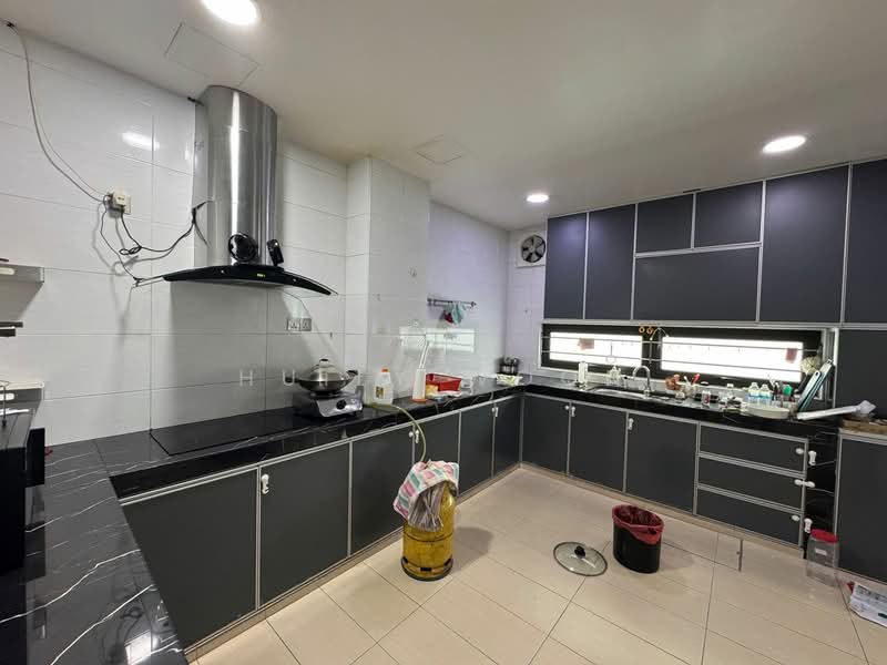2-storey Terraced House for Rent in Taman Molek (Johor Bahru) - Huily Woon - Kitchen - PropertyGuru.com.my