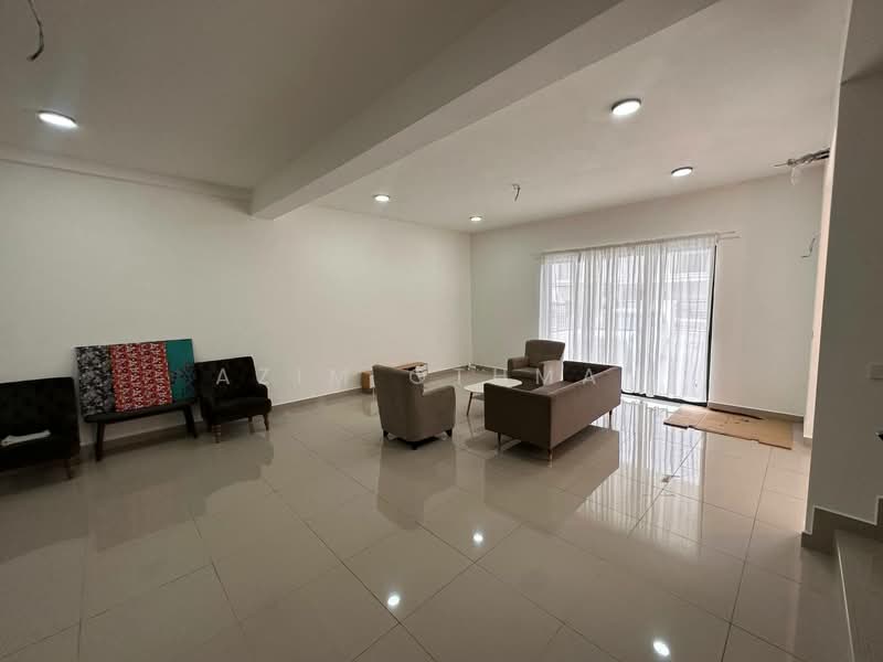 2-storey Terraced House for Sale in Cyberjaya (Selangor) - Azim Othman - Living Room - PropertyGuru.com.my