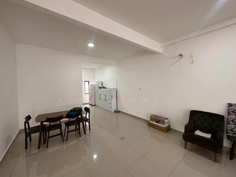 2-storey Terraced House for Sale in Cyberjaya (Selangor) - Azim Othman - Dining Room - PropertyGuru.com.my