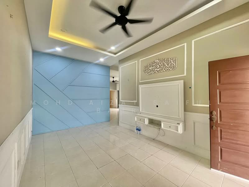 Semi-Detached House for Sale in Kampung Lombong (Shah Alam) - Mohd Aizat Saiful Bahri - Living Room - PropertyGuru.com.my
