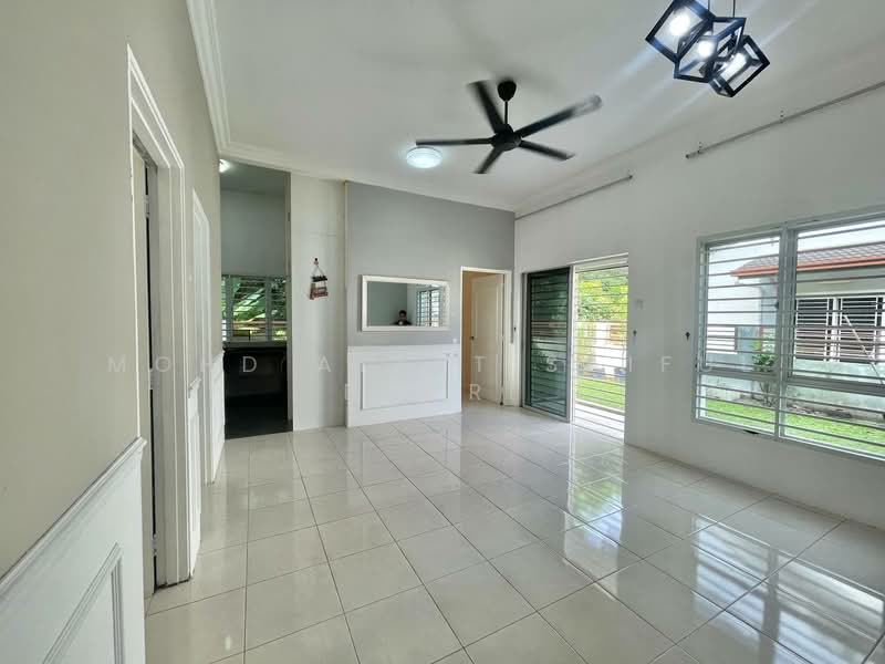 Semi-Detached House for Sale in Kampung Lombong (Shah Alam) - Mohd Aizat Saiful Bahri - Living Room - PropertyGuru.com.my