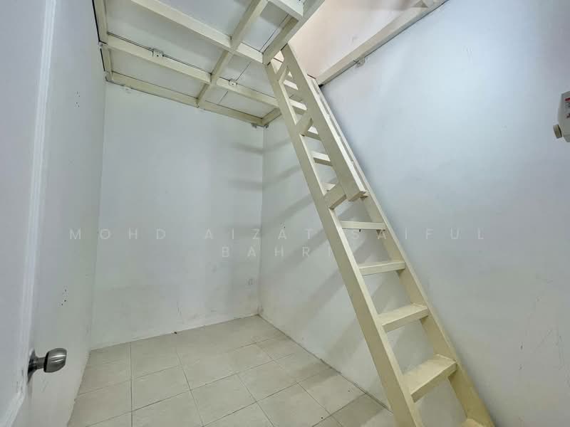 Semi-Detached House for Sale in Kampung Lombong (Shah Alam) - Mohd Aizat Saiful Bahri - Interior - PropertyGuru.com.my