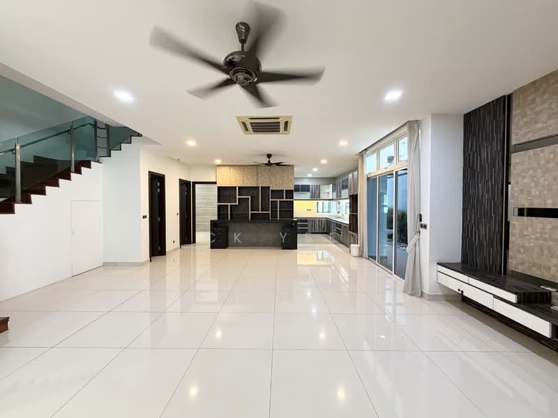 Semi-Detached House for Sale in Taman Damai Utama (Bandar Kinrara) - CK Yee - Living Room - PropertyGuru.com.my