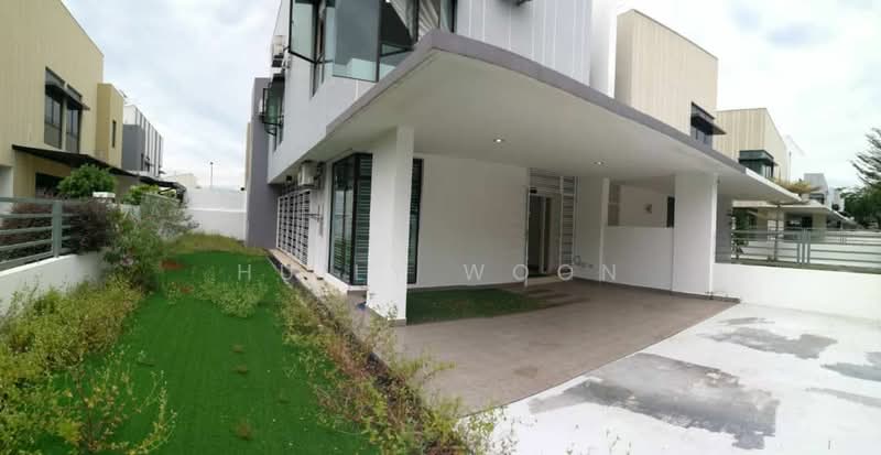 Cluster House for Sale in Taman Adda Heights (Tebrau) - Huily Woon - Exterior - PropertyGuru.com.my