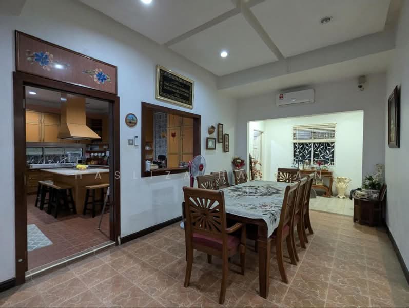 Rumah Berkembar untuk Dijual di Ulu Kelang (Selangor) - Hasliza Hassan - Kitchen - PropertyGuru.com.my
