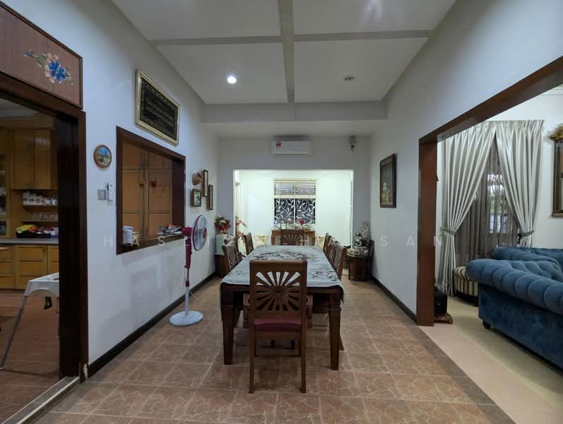 Rumah Berkembar untuk Dijual di Ulu Kelang (Selangor) - Hasliza Hassan - Dining Room - PropertyGuru.com.my