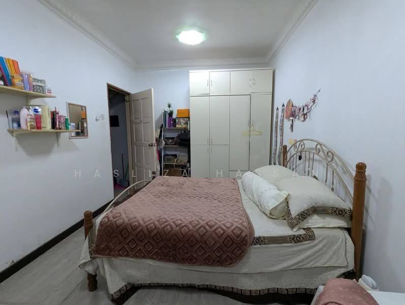 Rumah Berkembar untuk Dijual di Ulu Kelang (Selangor) - Hasliza Hassan - Bedroom - PropertyGuru.com.my
