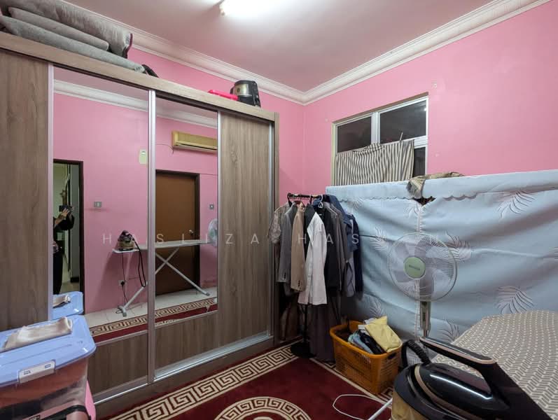 Rumah Berkembar untuk Dijual di Ulu Kelang (Selangor) - Hasliza Hassan - Bedroom - PropertyGuru.com.my