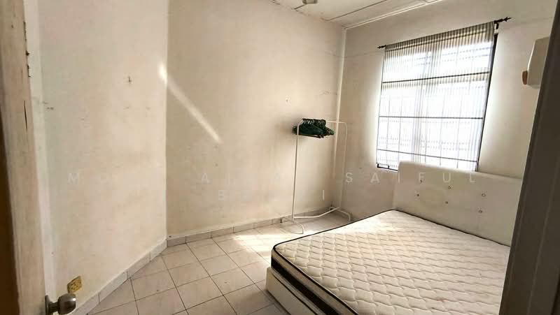 Semi-Detached House for Sale in Kajang (Selangor) - Mohd Aizat Saiful Bahri - Bedroom - PropertyGuru.com.my