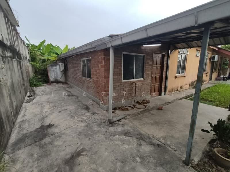 Semi-Detached House for Sale in Kajang (Selangor) - Mohd Aizat Saiful Bahri - Exterior - PropertyGuru.com.my