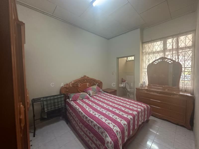 1-storey Terraced House for Sale in Taman Senai Utama (Kulai) - Calley Chin - Bedroom - PropertyGuru.com.my