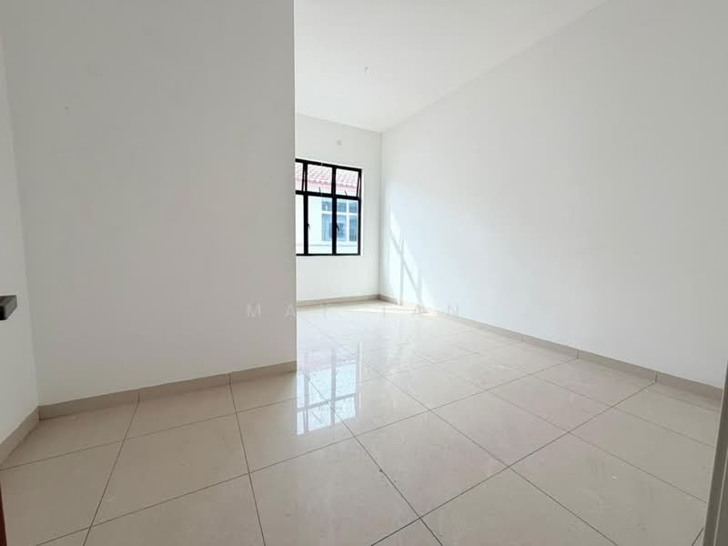 Semi-Detached House for Sale in Taman Delima (Kluang) - May Tan - PropertyGuru.com.my