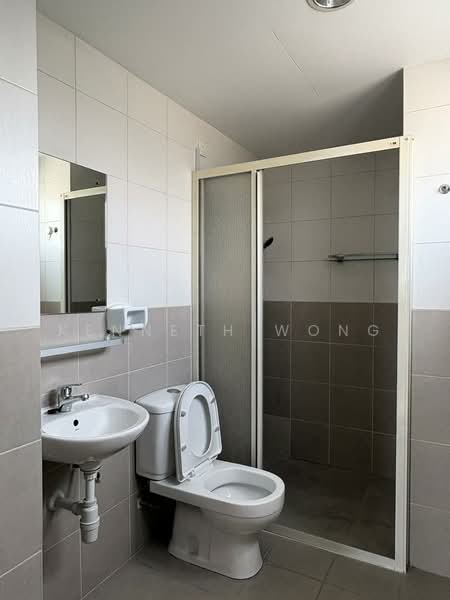 Kondominium untuk Disewa di Casa Desa - Kenneth Wong - Bathroom - PropertyGuru.com.my