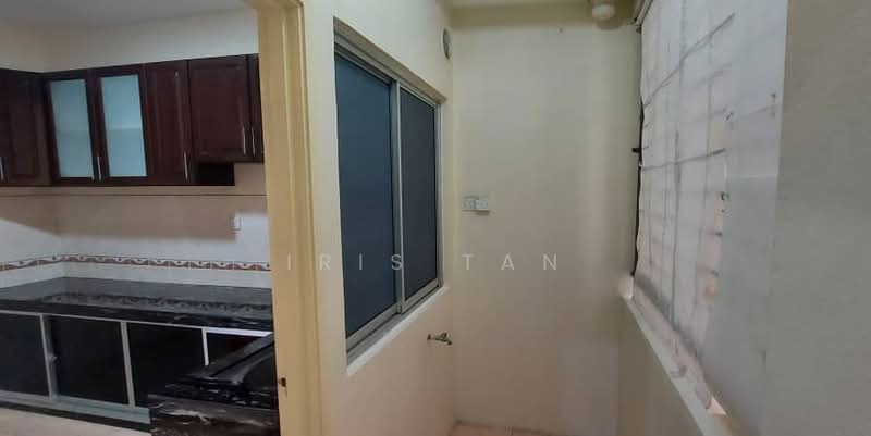 Townhouse for Rent in Bandar Puteri Puchong (Puchong) - Iris Tan - Kitchen - PropertyGuru.com.my
