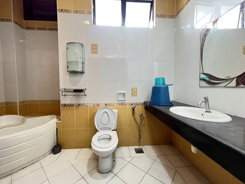 Semi-Detached House for Sale in Taman Segar Perdana (Cheras) - Anna H - Bathroom - PropertyGuru.com.my