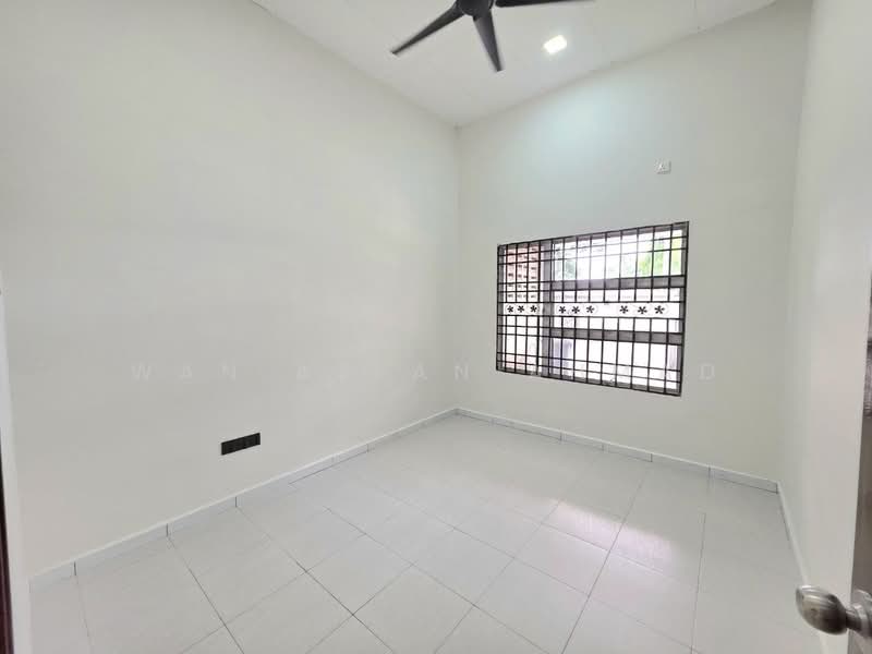 1-storey Terraced House for Sale in Telok Panglima Garang (Selangor) - Wan Azlan Ahmad - PropertyGuru.com.my
