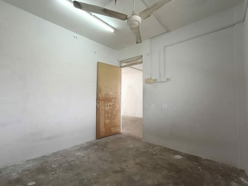 Flat for Sale at Flat Taman Ungku Tun Aminah - Joyce Tan - Interior - PropertyGuru.com.my