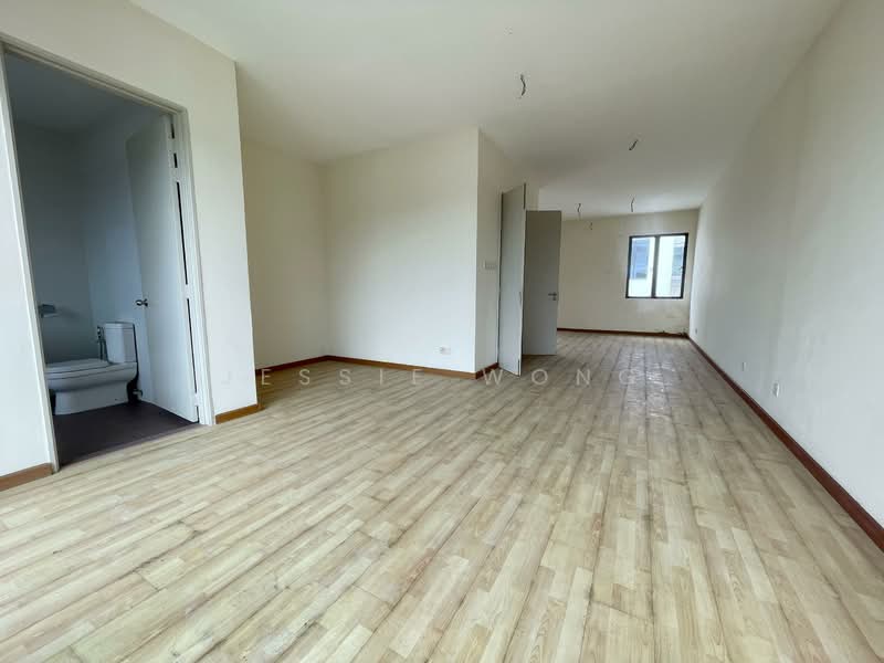 Rumah Teres 3 Tingkat untuk Dijual di Rawang (Selangor) - Jessie Wong - Bathroom - PropertyGuru.com.my