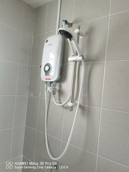 Pangsapuri untuk Dijual di Kemuning Idaman - Wennie Ho - Bathroom - PropertyGuru.com.my