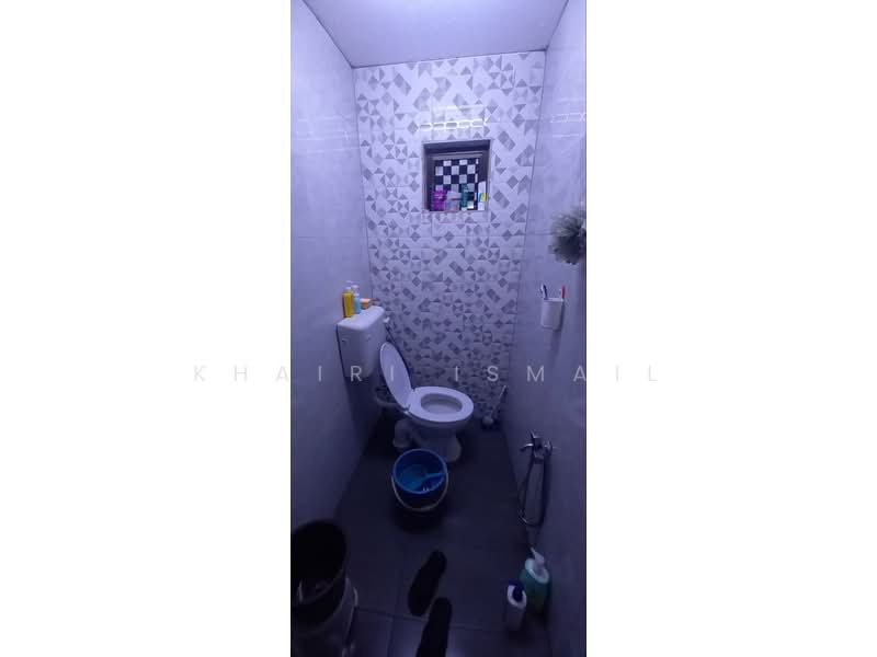 2-storey Terraced House for Sale in Masai (Johor) - Khairi Ismail - Bathroom - PropertyGuru.com.my