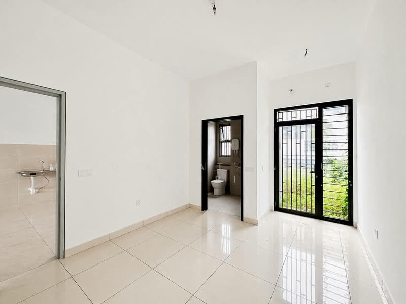Rumah Teres 2 Tingkat untuk Dijual di Elmina (Shah Alam) - Mohd Aizat Saiful Bahri - Bathroom - PropertyGuru.com.my