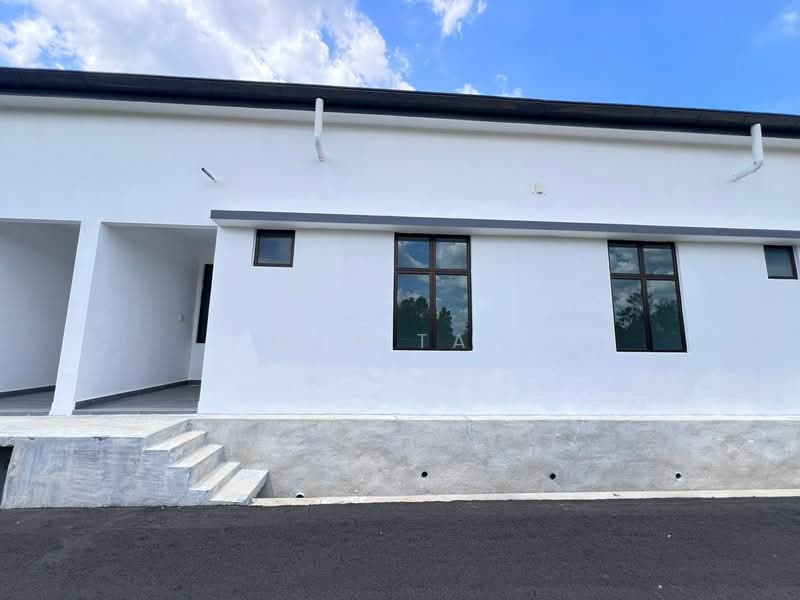 1-storey Terraced House for Sale in Taman Mengkibol (Kluang) - May Tan - PropertyGuru.com.my