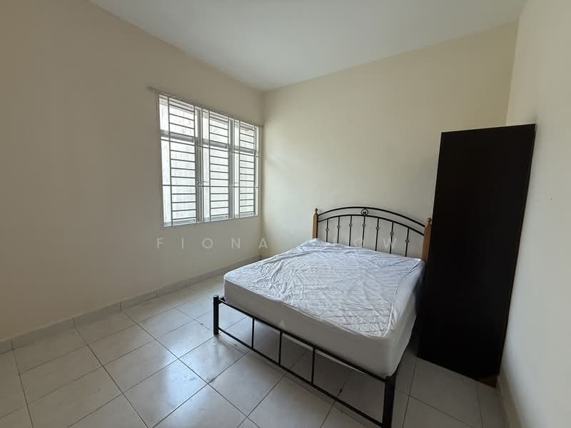 Rumah Teres 2 Tingkat untuk Disewa di Taman Impian Emas (Skudai) - Fiona Siow - Bedroom 1 - PropertyGuru.com.my