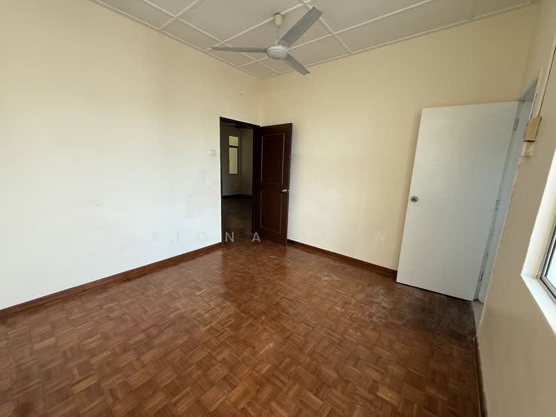 Rumah Teres 2 Tingkat untuk Disewa di Taman Impian Emas (Skudai) - Fiona Siow - Bedroom 2 - PropertyGuru.com.my