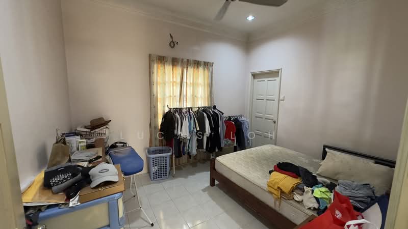 Bungalow for Sale in Bandar Country Homes (Rawang) - Lucas Loh - Bedroom - PropertyGuru.com.my