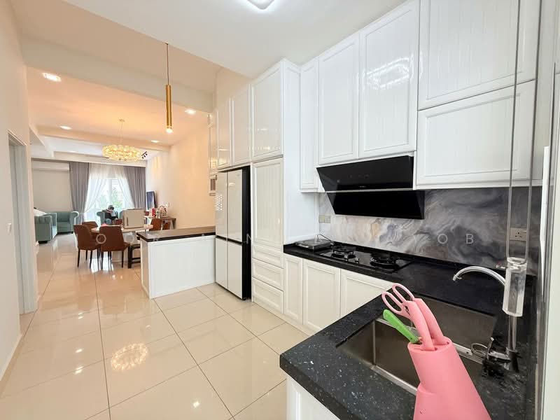 Rumah Teres 3 Tingkat untuk Dijual di Bandar Sunsuria (Sepang) - Noor Aini Bt Ayob - Kitchen - PropertyGuru.com.my