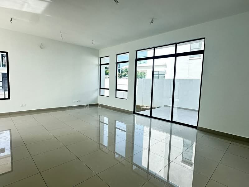 For Sale - Taman Akasia