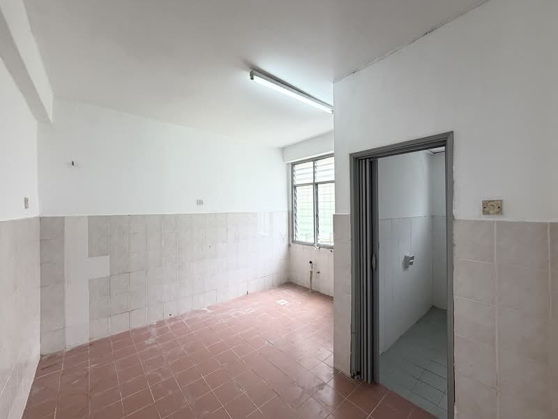 2-storey Terraced House for Sale in Bandar Putra Permai (Seri Kembangan) - CK Yee - Interior - PropertyGuru.com.my