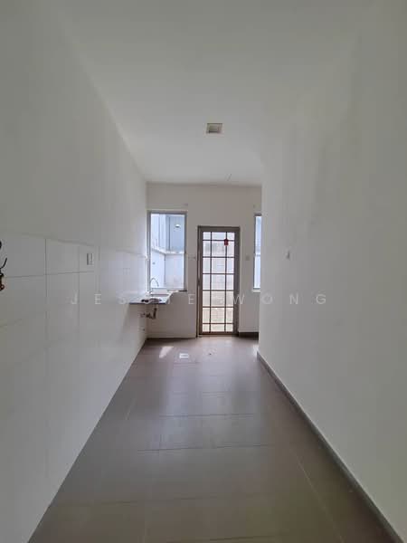 Rumah Berkembar untuk Dijual di Rawang (Selangor) - Jessie Wong - Corridor - PropertyGuru.com.my