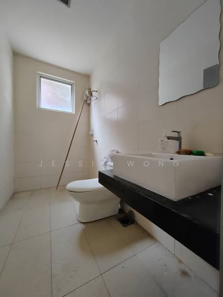 Rumah Berkembar untuk Dijual di Rawang (Selangor) - Jessie Wong - Bathroom - PropertyGuru.com.my