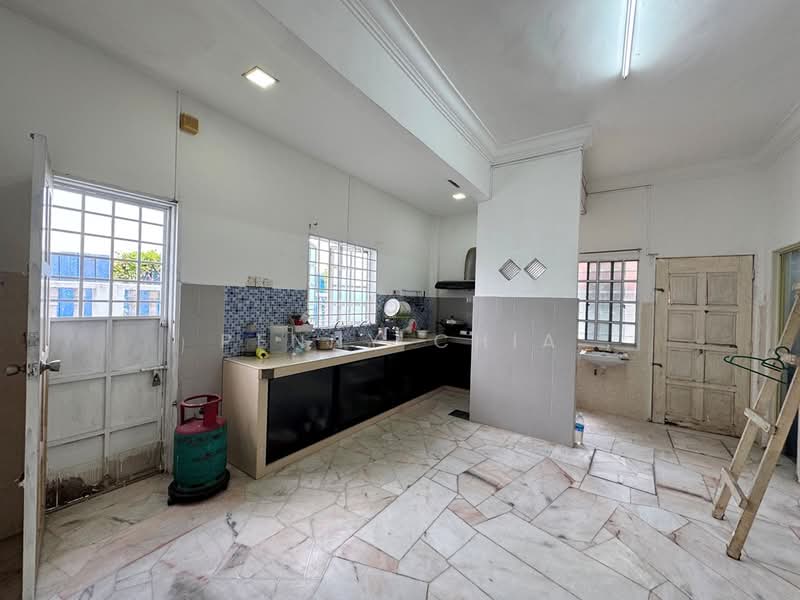2-storey Terraced House for Sale in Klang (Selangor) - Penny Chia - Kitchen - PropertyGuru.com.my