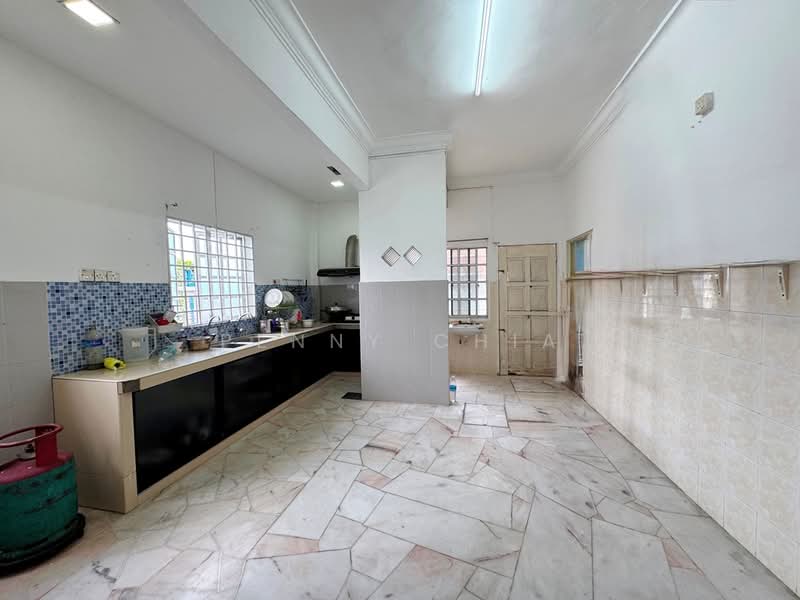 2-storey Terraced House for Sale in Klang (Selangor) - Penny Chia - Kitchen - PropertyGuru.com.my