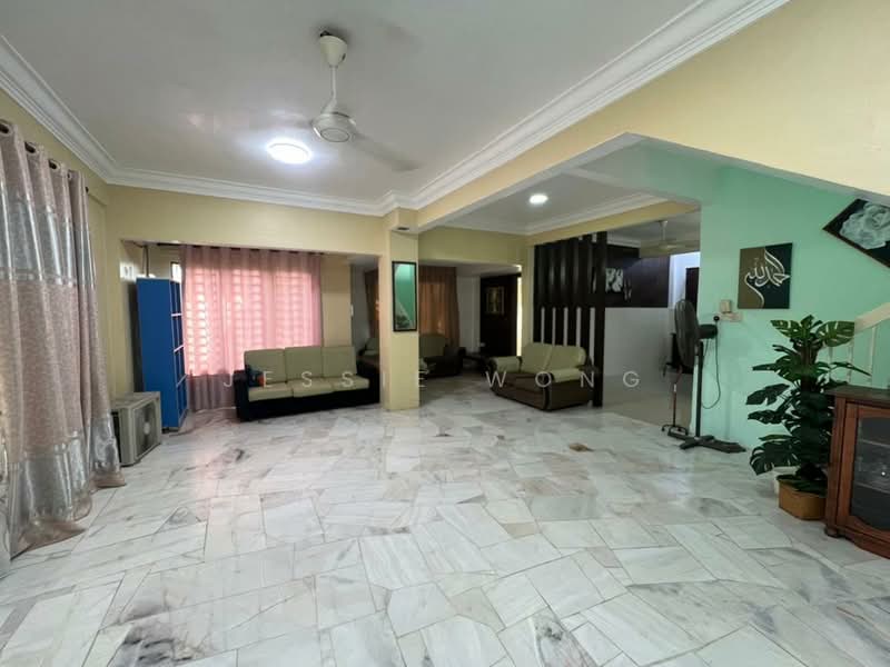 Rumah Teres 2 Tingkat untuk Dijual di Desa Puteri (Rawang) - Jessie Wong - Living Room - PropertyGuru.com.my