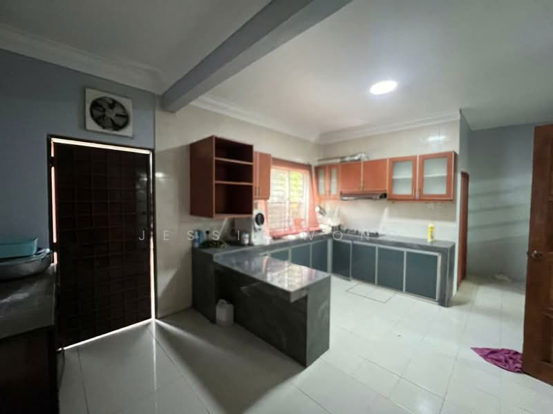 Rumah Teres 2 Tingkat untuk Dijual di Desa Puteri (Rawang) - Jessie Wong - Kitchen - PropertyGuru.com.my
