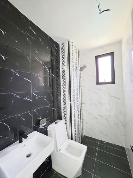 Kondominium untuk Dijual di Palazzo - Qazin Khoo - Bathroom - PropertyGuru.com.my