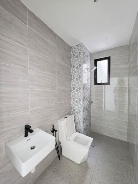 Kondominium untuk Dijual di Palazzo - Qazin Khoo - Bathroom - PropertyGuru.com.my