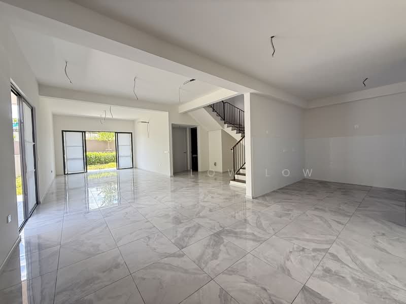 3-storey Terraced House for Sale in Taman Bukit Serdang (Seri Kembangan) - Jimmy Low Low - Ground Floor- Living Room - PropertyGuru.com.my