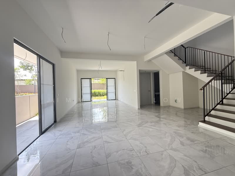 3-storey Terraced House for Sale in Taman Bukit Serdang (Seri Kembangan) - Jimmy Low Low - Ground Floor- Living Room - PropertyGuru.com.my
